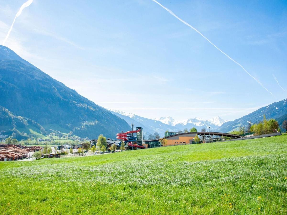 Attractive Apartment In Hainzenberg With Ski Room Luaran gambar